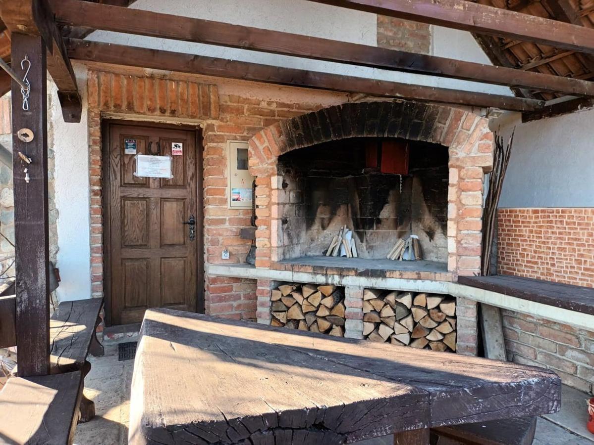 Robinson Vila Kitokret Kutjevo Extérieur photo